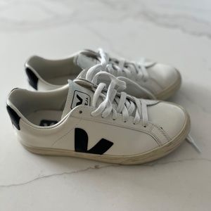 Veja Sneakers